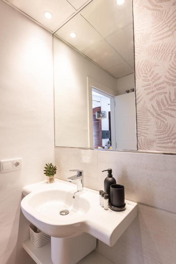 מאלגה Apartamento-Loft Especeria Black מראה חיצוני תמונה